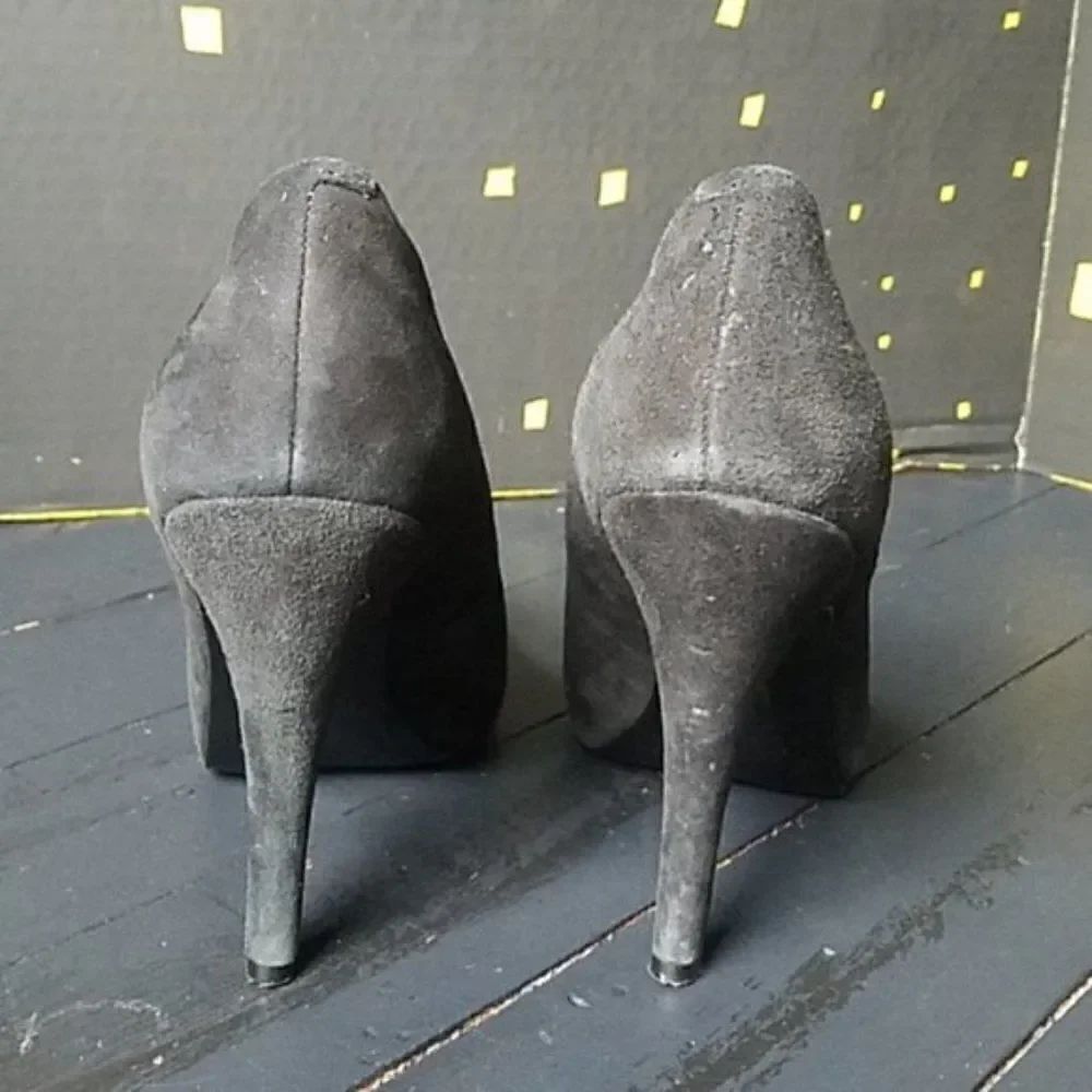 Nine West Suede Pumps - Picture 5 of 9